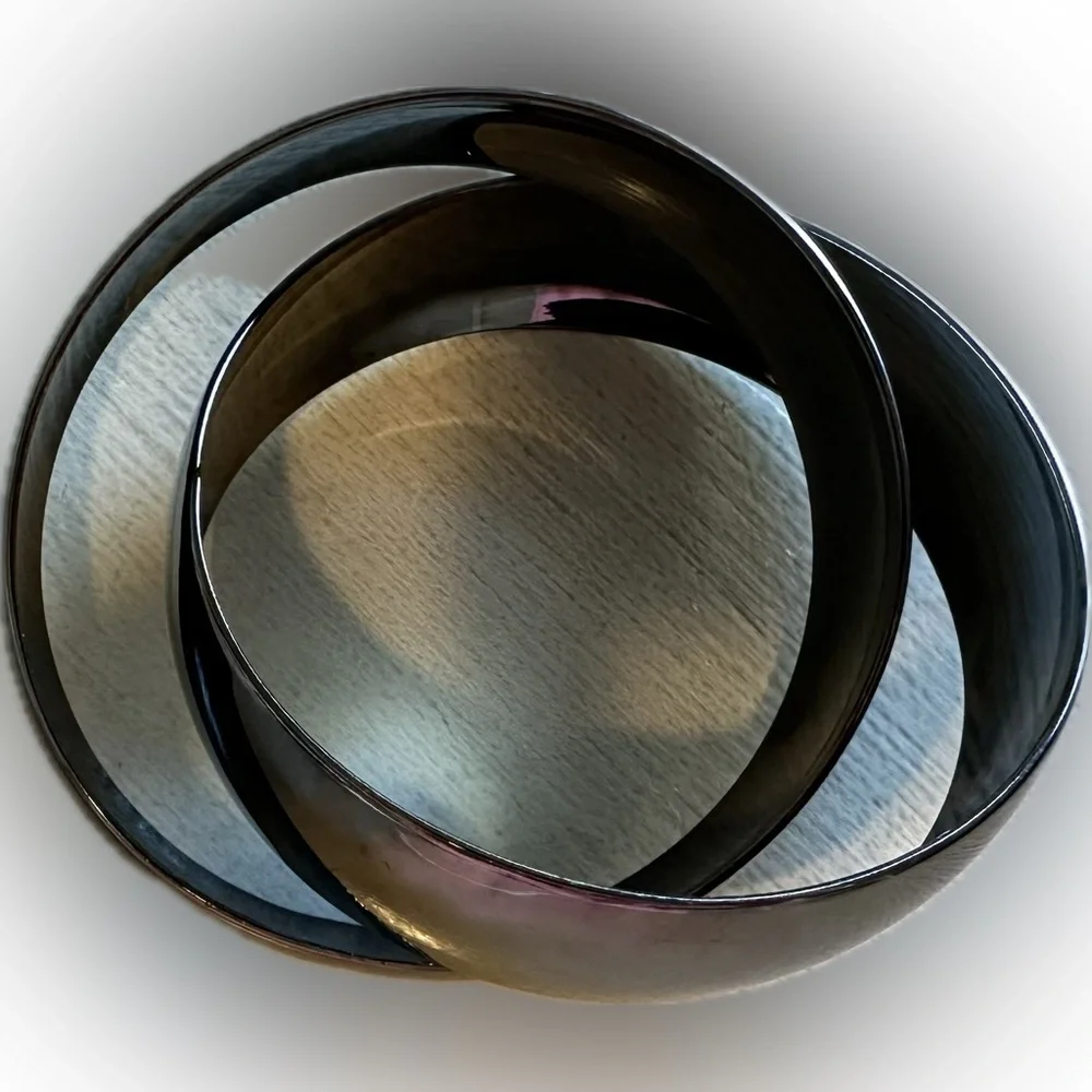 Chico’s Sleek Slate Grey Wearable Tech Bracelet
